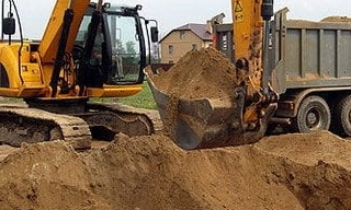 Выкопать яму экскаватором в Нижневартовске от 933 руб. - 2Землекопа-Нжт 